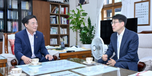 김정기 대구광역시장 권한대행, 시의회 방문 “시의회와 함께 대구 핵심사업 차질 없이 추진”