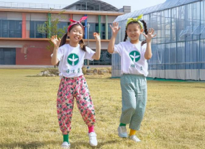 칠곡군 공동 농산물 브랜드‘건강담은 칠곡할매’짧은 춤 영상 화제