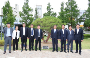 포항시-훈춘시, 자매결연 30주년 맞아 우정의 기념식수 ‘눈길’