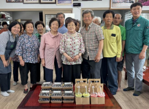 영주시 농촌돌봄농장 더가든, 어르신과 함께하는 김밥 나눔 행사 열어