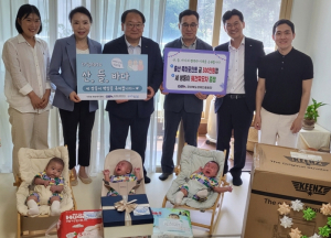 포항시, 100일 맞은 세쌍둥이 가정 축하 방문 “건강하게 자라길”