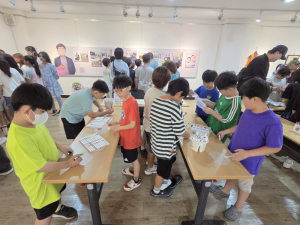 경산시, ‘만화로 보는 시니어 전성시대’ 전시 성료