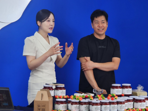 고령 유기농 딸기, 라이브커머스로 ‘직거래’ 성공