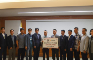 김천상무 `성공적 한 해 농사를 위해‘ 김천농협, 김천상무에 후원금 전달