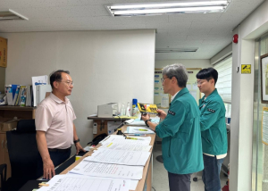 예천군, 방화문 닫아두기 표지판 배부…군민 안전 증대 기대