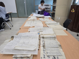 의성군, 안동권씨 행정 권식 선생 문중 문집 및 고문서 1,252점 기탁 받아...