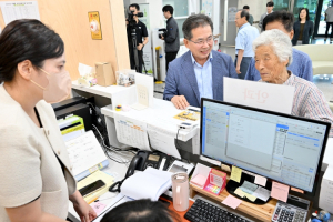 군위군보건소, 안과 진료 시작으로 군민들 큰 호응 진료 첫날부터 눈 건강지킴이 역할 톡톡
