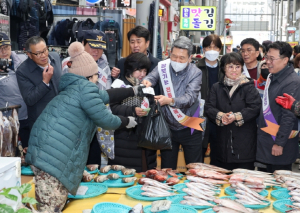 이강덕 포항시장, 추석 명절 앞두고 민생 현장 속으로…시민 소통 강화