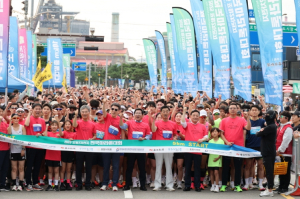전국 최초의 ‘이차전지’ 테마 마라톤, 포항서 개최…8,500명 참가 성황
