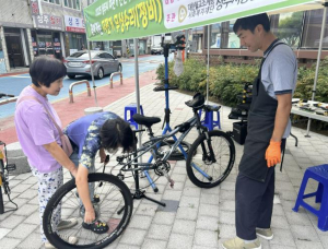 2025 상주시 자전거 안전학교 `찾아가는 자전거 무상점검 및 수리`