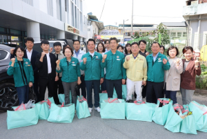 예천군의회, 설맞이 전통시장 장보기 행사 가져