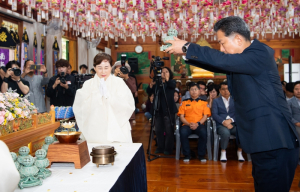 구미시, 제9회 향문화대제전 개최…도리사에서 천년향 피어나다