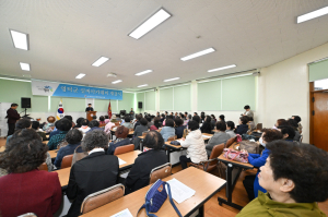 영덕군, ‘2025 실버아카데미’ 수료식 개최