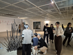 ‘빛과 쇠’로 도시를 품은 2025 포항스틸아트페스티벌 전시 연장 운영