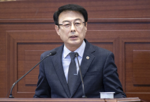 경상북도의회 이충원 도의원, “경북 주도 통합신공항 추진과 민생경제  회복 대전환” 강력 촉구