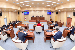 청송군의회, 제285회 정례회 개회… 30일간 예산안·행정사무감사 진행