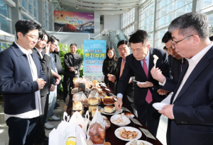 ‘베이크 더 포항’ 지역 베이커리 12개소 참여, 빵지순례 시식회 호응