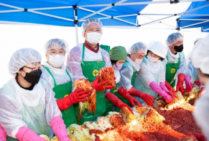구미시, 새마을가족과 함께 `사랑의 김장나누기` 로 온기 전해