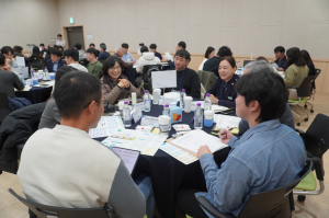 경산시 탄소중립 시민참여단 위촉… 80여 명 참여한 원탁회의 개최