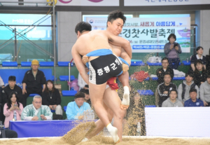위더스제약 2025 민속씨름 문경오미자 장사씨름대회 개최