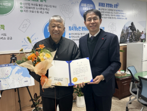 포항시, 10일 걸릴 민원 6일 만에 ‘뚝딱’… 민원단축 우수공무원 시상