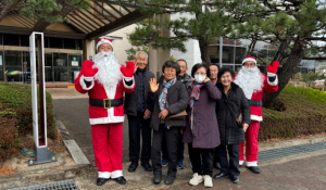 산타 복장 기사와 함께한 특별한 울진 여행