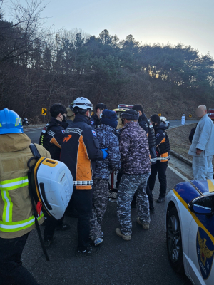경산소방서,절벽 아래 추락 차량서 생명 구한 의용소방대원들