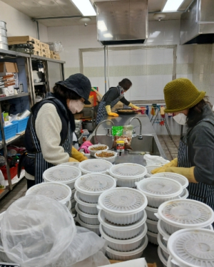 포항시 여성자원활동센터, 독거 어르신에 따뜻한 반찬 나눔 봉사