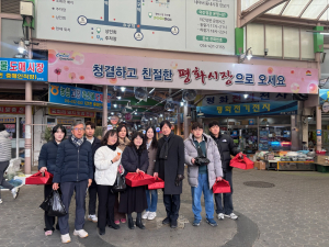김천시 복지정책과, 설 앞두고 전통시장 장보기 나서