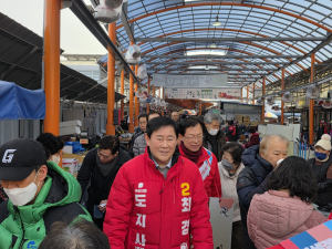 최경환 경상북도지사 예비후보, 설 앞두고 전통시장 민생행보