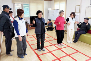 청송군, 건강지킴이 주도 ‘인지·운동교실’ 큰 호응…어르신 건강관리 강화