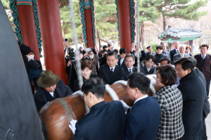 김진열 군위군수, 3·1절 맞아 달구벌대종 타종 참여