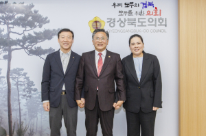 [동정] 김택수 대한체육회 진천국가대표 선수촌장, 박인비 프로골프선수 경상북도의회 방문