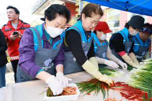 예천군 재향군인회, 독거노인에 사랑 나눔.....“쪽파김치에 담은 온기”