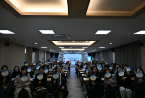 『2026 영천교육계획』, 기념부채 펼치며 힘찬 출발!