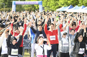 달성군, 송해공원 2천명 물결…달성 걷기대회, 봄날 건강축제로 빛났다