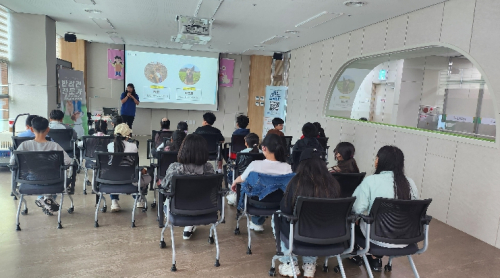 고령군, 다문화 청소년 ‘반려견 직업체험’ 호응…진로탐색 기회 확대