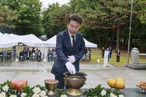 “나라 위한 희생, 영원히 기억”…경주 충혼탑서 순직 국가유공자 위패 봉안