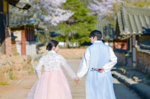 문경새재, 한복·주막체험 확대 운영…체험형 관광지 변신