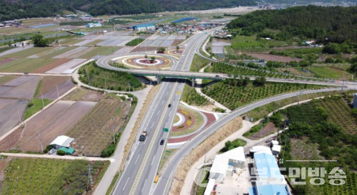 의성군, 신공항 관문도로 명품 가로경관 조성사업 완료