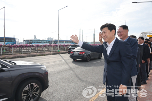 박용선 포항 시장, 포스코 출근길 찾아 근로자 격려