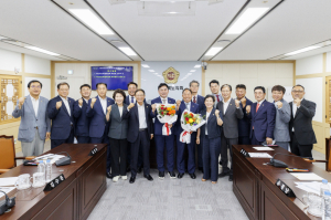 경북도의회, 제13대 전반기 예결특위 출범…위원장 김진욱·부위원장 김상일 선임