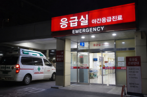 문 닫는 중소도시 야간응급실…'골든타임'도 지방을 떠난다