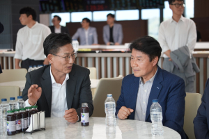 김병삼 영천 시장, 한국 마사 회 본사 영 천 이전 공식 제안