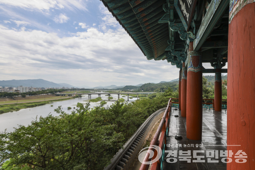 기러기도 쉬어간 경주 절경…금장대, 도심 전망 명소로 뜬다