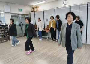 영덕군가족센터, 대경대학교와 손잡고 시니어 모델 워킹 전문성 강화