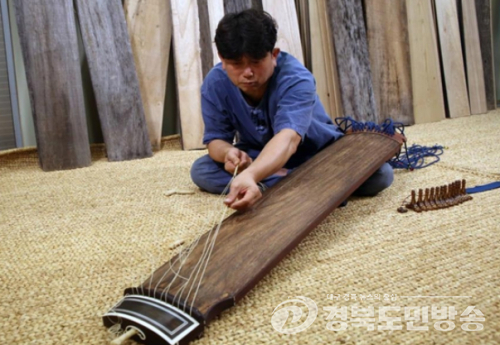 가야금 제작 명장 김동환 씨, ‘경상북도 무형유산 고령 악기장’ 지정