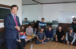 최유철 의성군수, 다인 매립장 확장 이주민과 현장 간담회