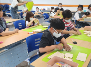 영덕군가족센터, '가족과 함께하는 목공 체험' 성황
