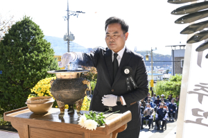 문경시, 청운각서 박정희 전 대통령 47주기 추모식